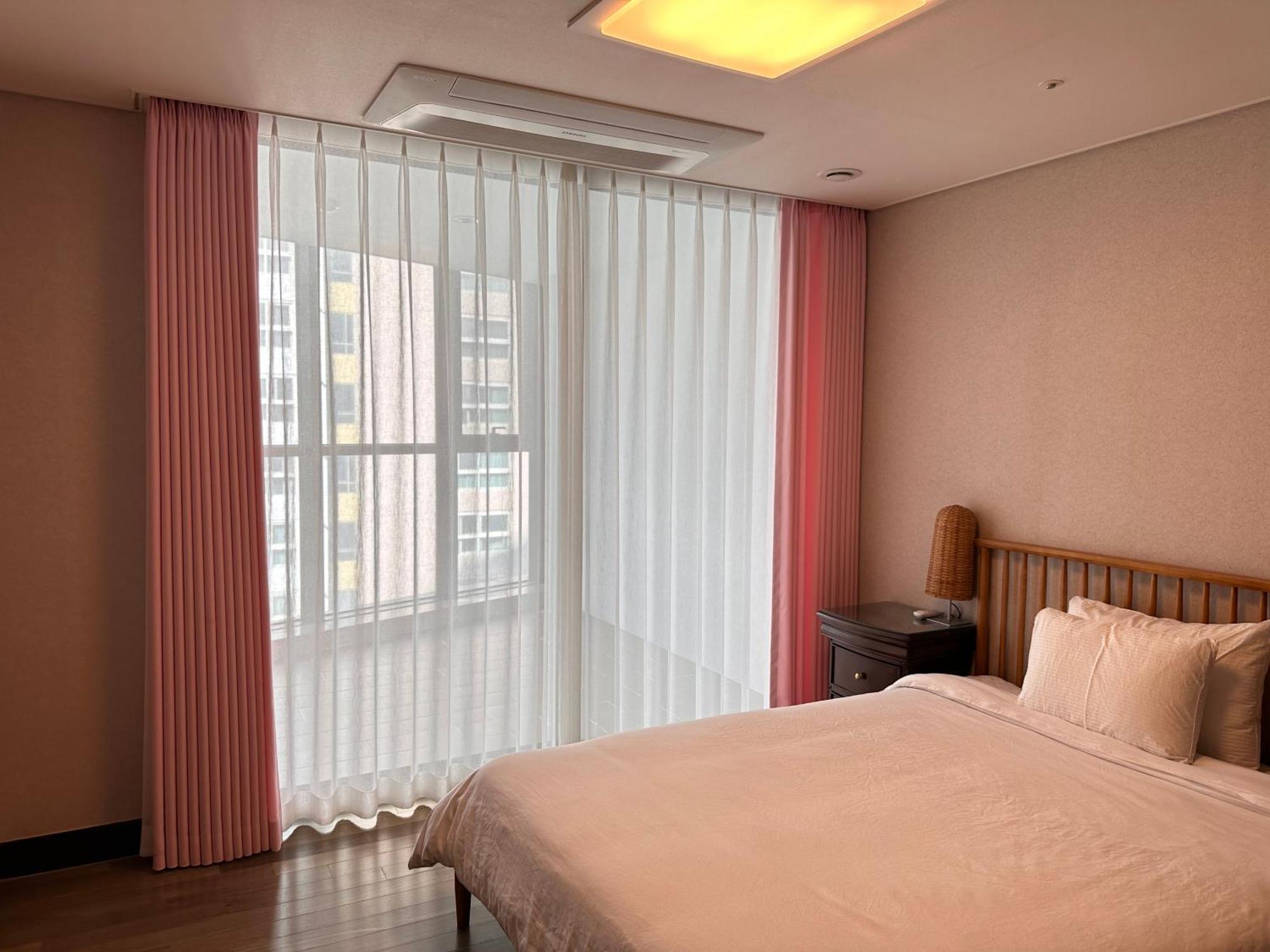 Апартаменты Haeundae Luxury House Пусан Экстерьер фото